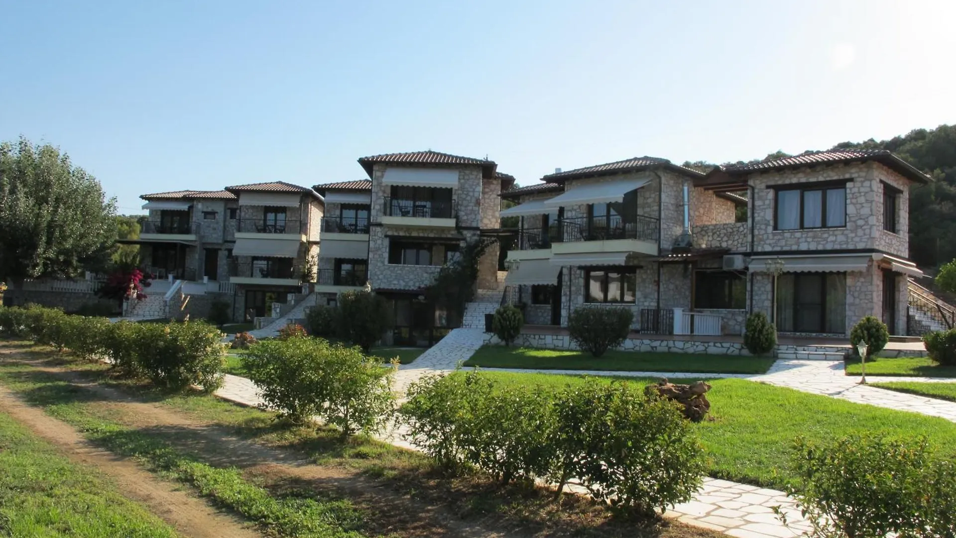 Nico E Marie Apartments & Maison, 70M To Beach, Toroni