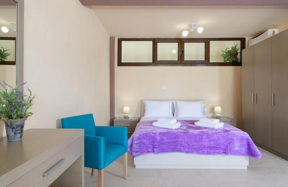 Nico E Marie Apartments & Maison, 70M To Beach, Toroni