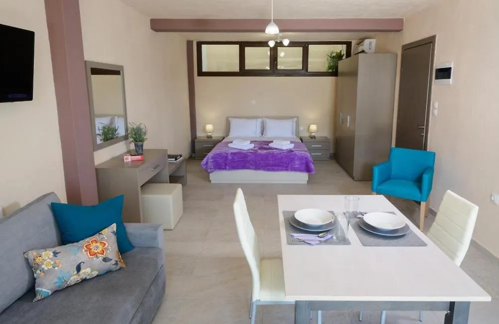 Nico E Marie Apartments & Maison, 70M To Beach, Toroni