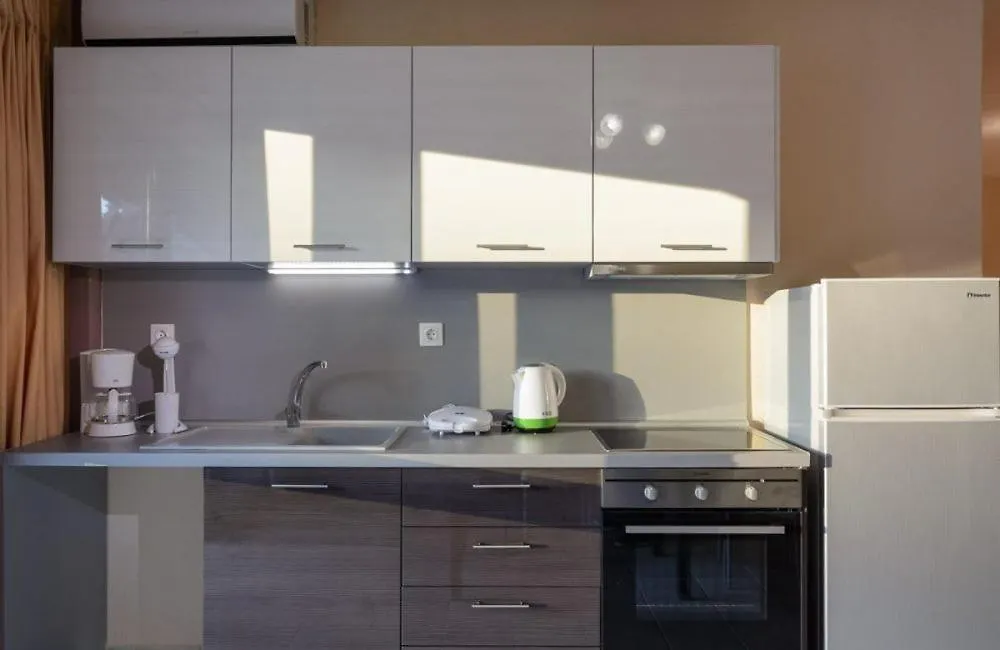 Nico E Marie Apartments & Maison, 70M To Beach, Toroni