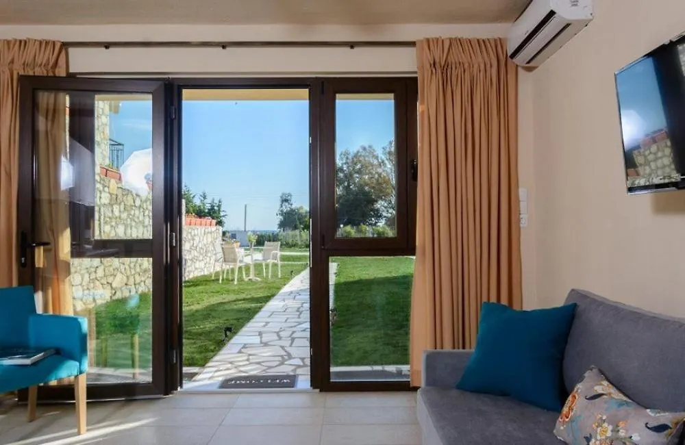 Nico E Marie Apartments & Maison, 70M To Beach, Toroni