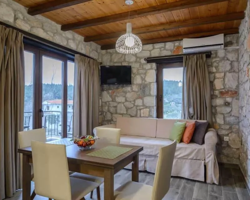 Nico E Marie Apartments & Maison, 70M To Beach, Toroni