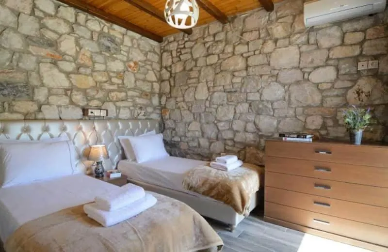 Nico E Marie Apartments & Maison, 70M To Beach, Toroni