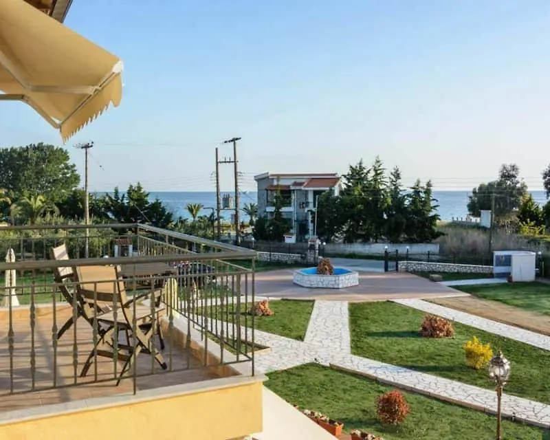 Nico E Marie Apartments & Maison, 70M To Beach, Toroni