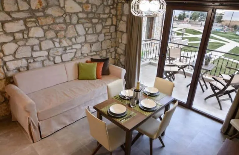 Nico E Marie Apartments & Maison, 70M To Beach, Toroni