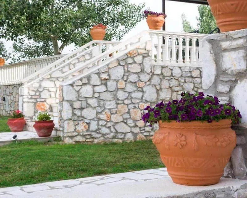 Nico E Marie Apartments & Maison, 70M To Beach, Toroni